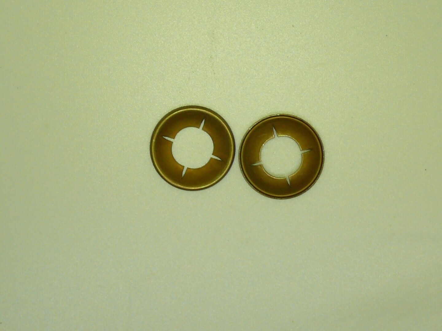 Blokkeerring tbv uitlaatrubber